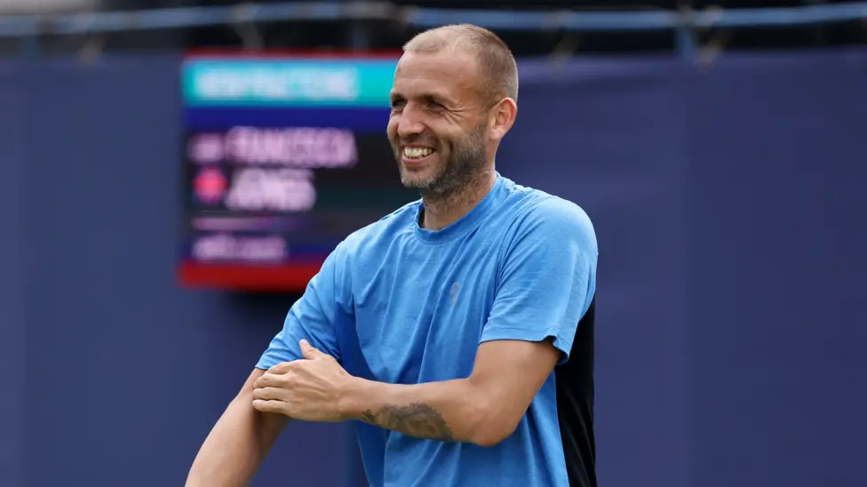 Wimbledon 'did amazing job' over stalker - Raducanu