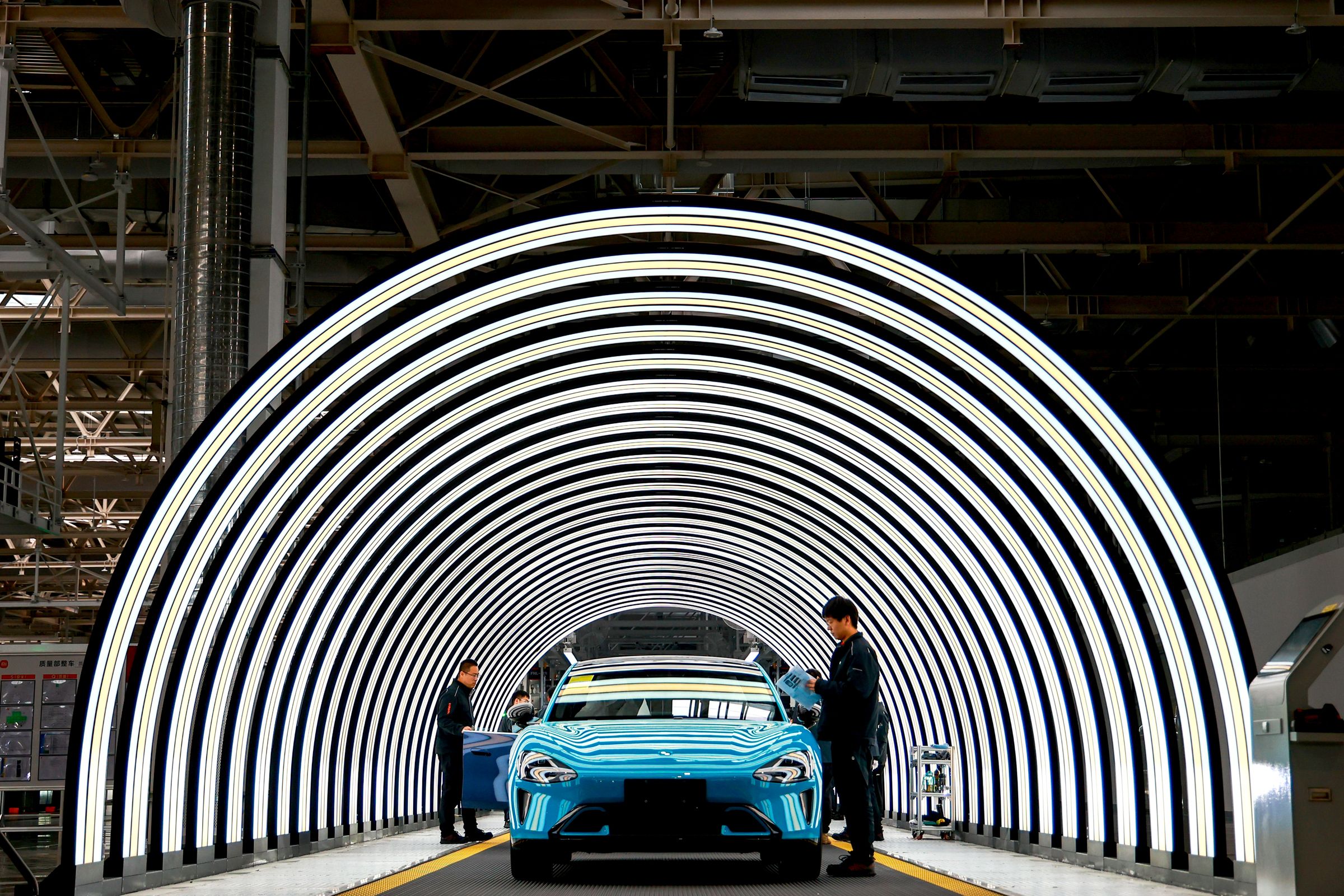 China's Electric Vehicle Factories Have Become Tourist Hotspots